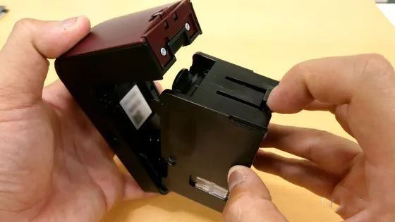 全球最小巧手持式噴碼機，RICOH開箱