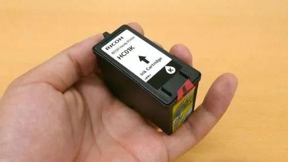 全球最小巧手持式噴碼機，RICOH開箱