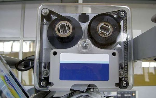 全自動噴碼機不同種類及其應用領域