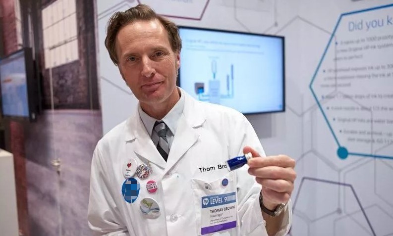 依瑪Latex乳膠白色墨水可以打印卷材和剛性材料